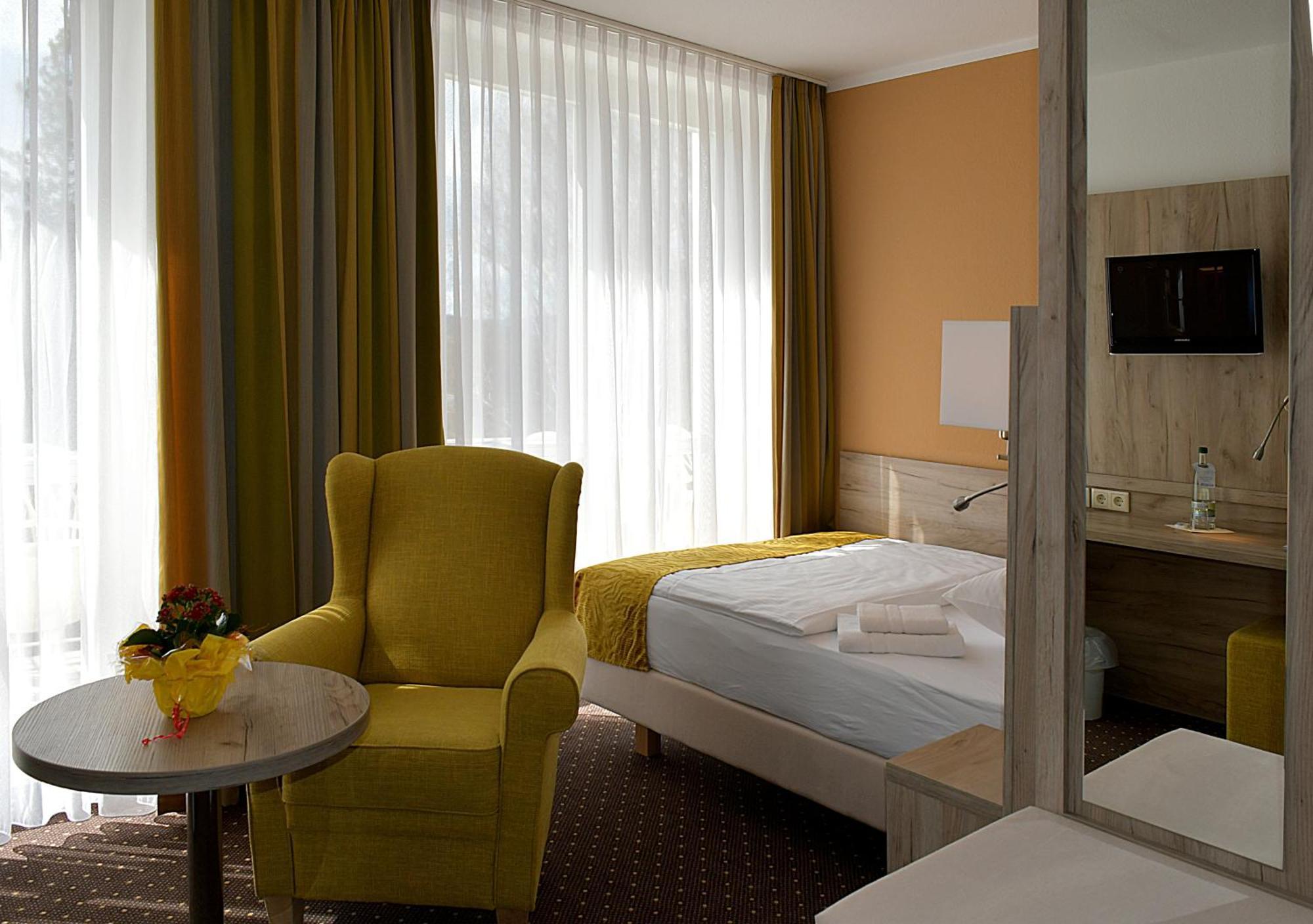 Akzent Hotel Am Burgholz Tabarz Bagian luar foto